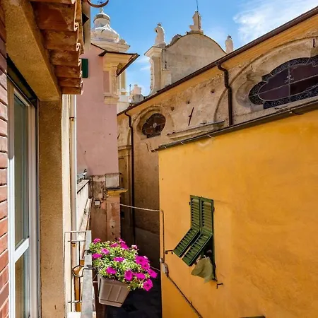 Vittoria Apartment Finale Ligure