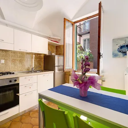 Vittoria Apartment Finale Ligure